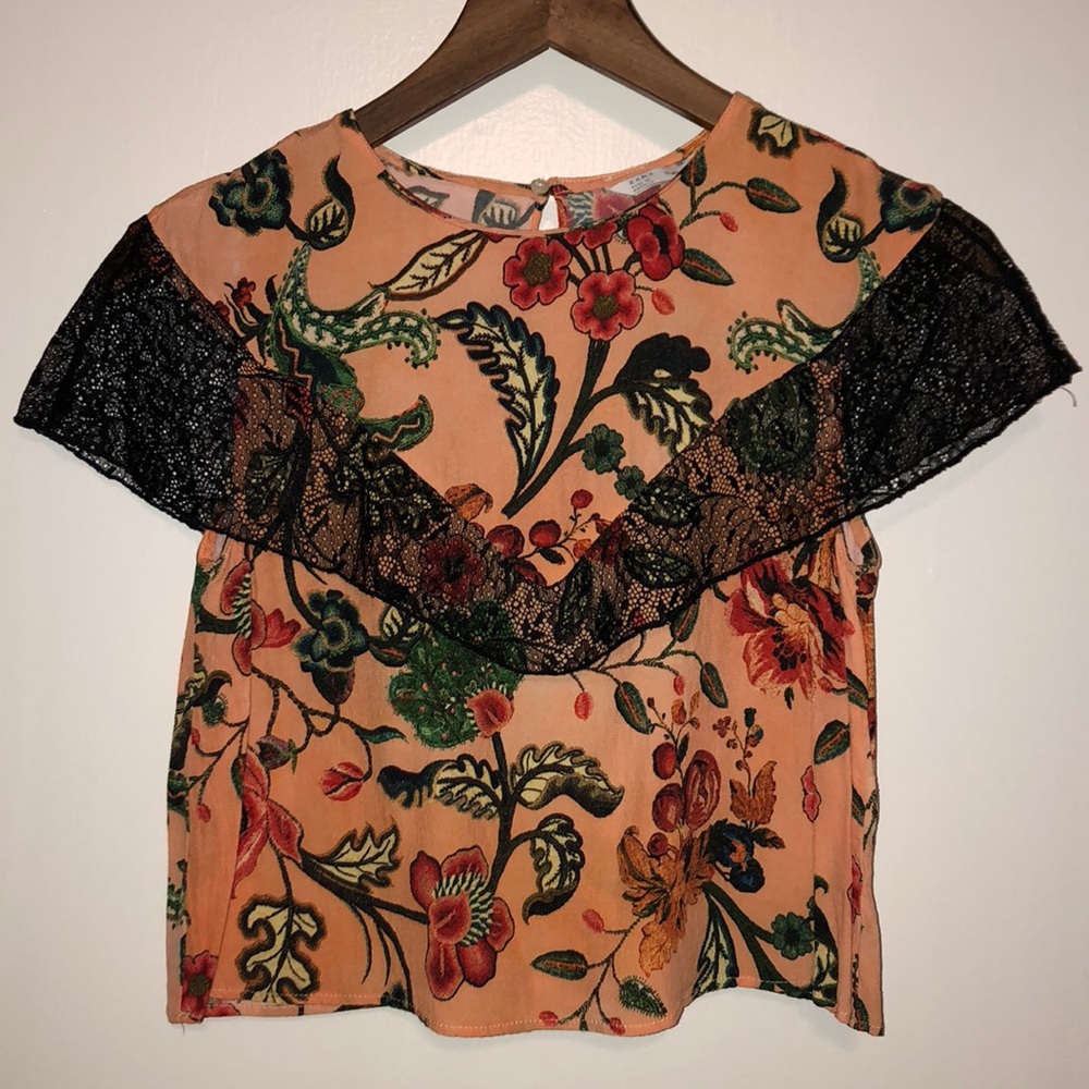 Zara blouse w lace